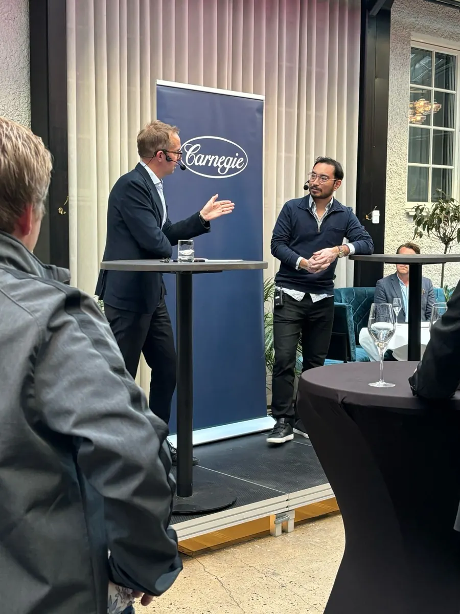 Fredric Lundberg on stage at a Carnegie event